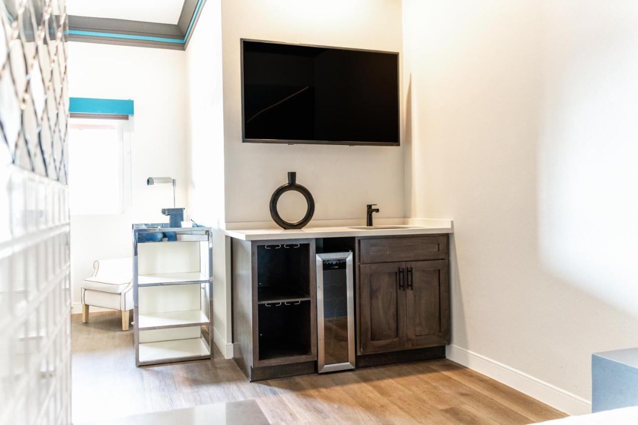 Aspire Inn Studios & Spas Bellflower Luaran gambar
