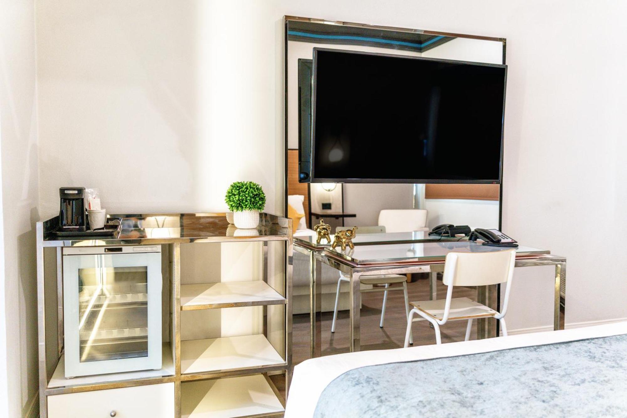 Aspire Inn Studios & Spas Bellflower Luaran gambar
